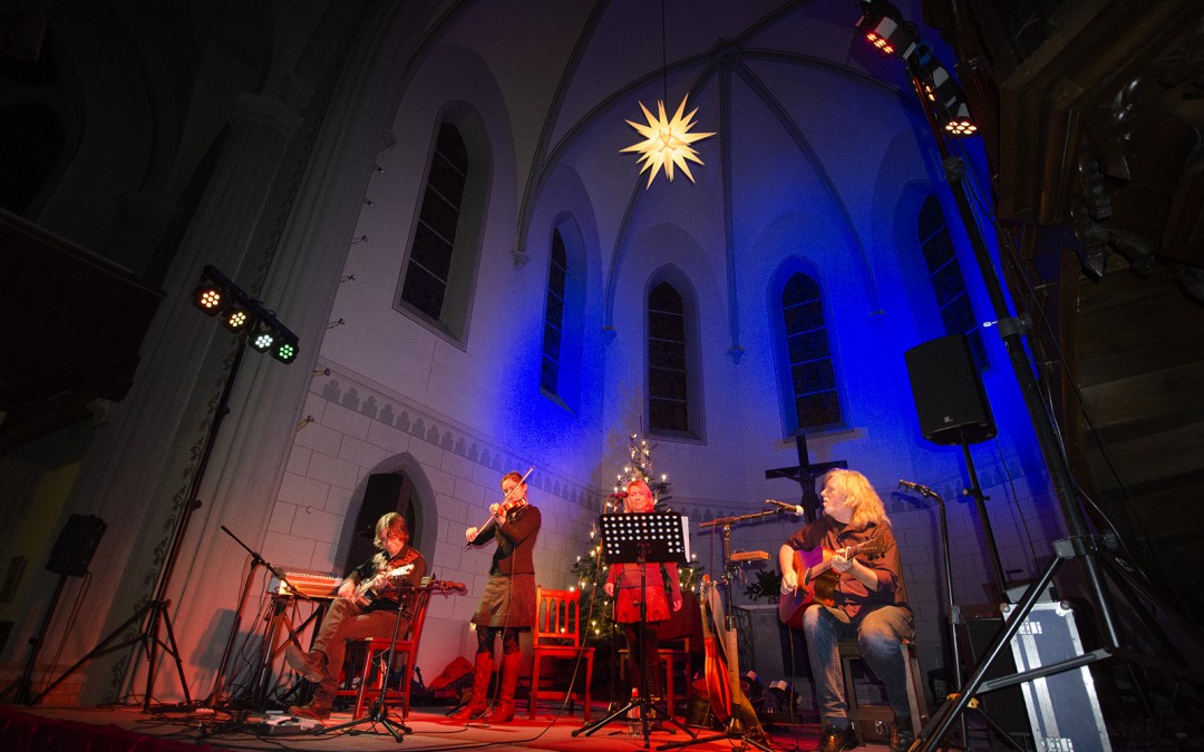 Buckley´s Chance - Acoustic World Music, Konzert am 11.12.2015 in der Friedenskirche Leipzig; Foto: Andreas Reichelt