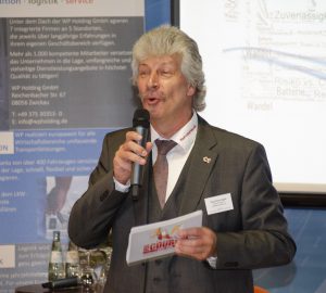 Moderator Klaus-Dieter Bugiel, Leiter Geschäftsstelle des Netzwerk Logistik Mitteldeutschland e. V.